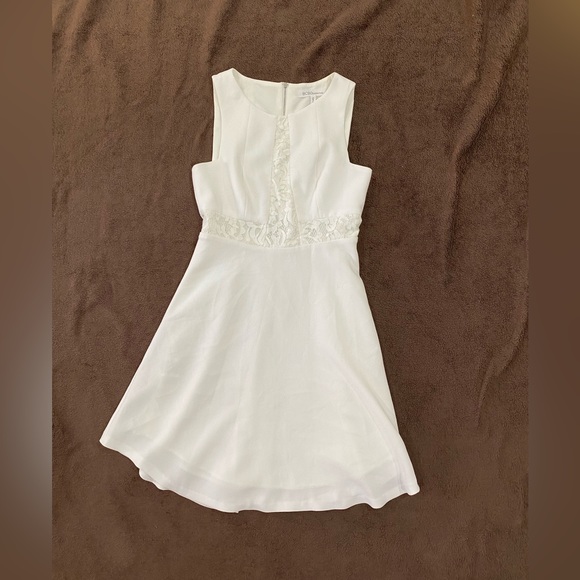 BCBGeneration white lace insert dress size 4 - Picture 4 of 14